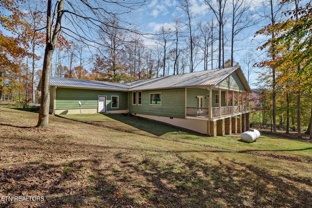 876 Crab Mountain Rd, Jamestown, TN 38556