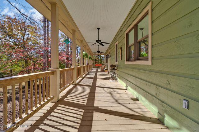 876 Crab Mountain Rd, Jamestown, TN 38556