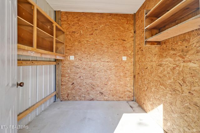 876 Crab Mountain Rd, Jamestown, TN 38556