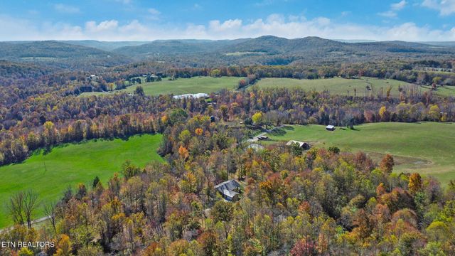 876 Crab Mountain Rd, Jamestown, TN 38556