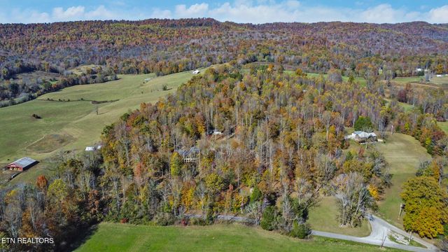 876 Crab Mountain Rd, Jamestown, TN 38556