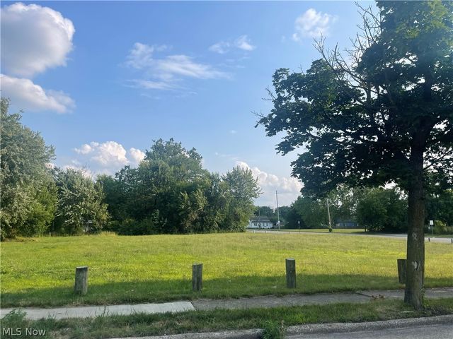 5611 Huss, Cleveland, OH 44105