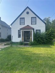 5611 Huss, Cleveland, OH 44105