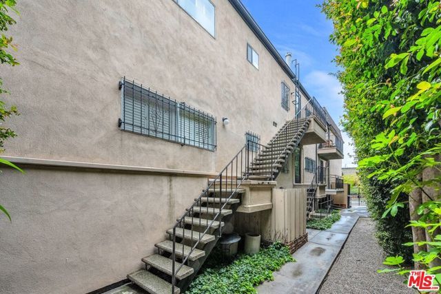 1630 Hilts Avenue, Los Angeles, CA 90024