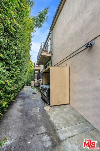 1630 Hilts Avenue, Los Angeles, CA 90024