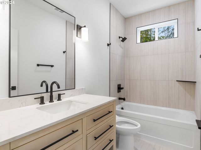 1316 Ne 46TH Ave 6, Portland, OR 97213