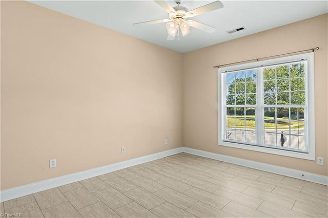 5905 Kenville Green Circle, Kernersville, NC 27284