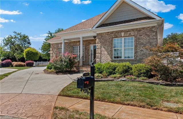 5905 Kenville Green Circle, Kernersville, NC 27284