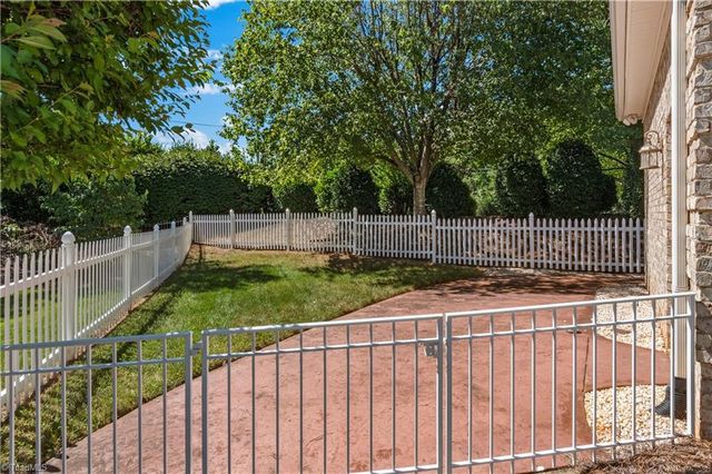 5905 Kenville Green Circle, Kernersville, NC 27284