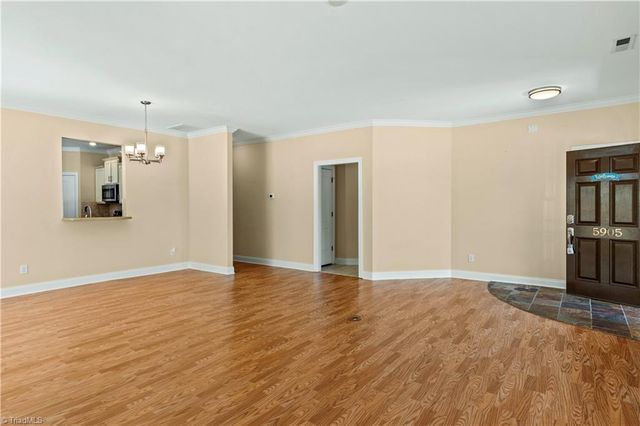 5905 Kenville Green Circle, Kernersville, NC 27284