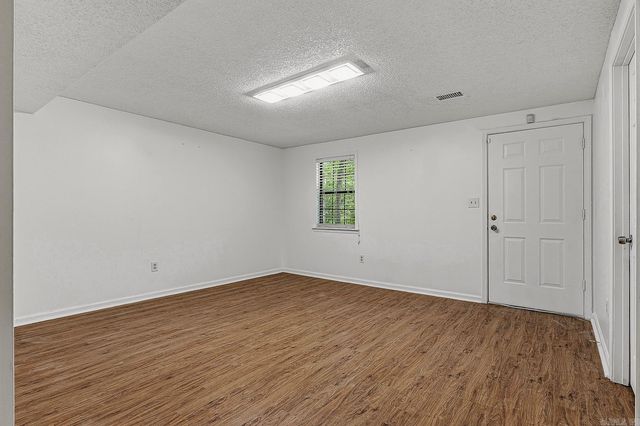 121 County Road 465, Jonesboro, AR 72404