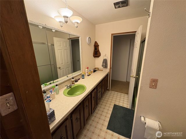 41 Hoquiam Wishkah Road, Hoquiam, WA 98550