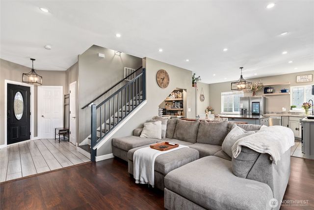 35616 94th Avenue S, Mckenna, WA 98558