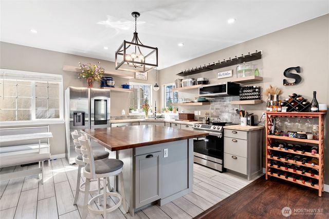 35616 94th Avenue S, Mckenna, WA 98558