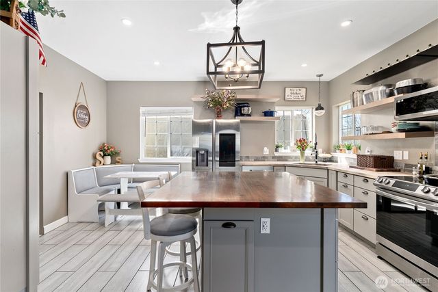 35616 94th Avenue S, Mckenna, WA 98558