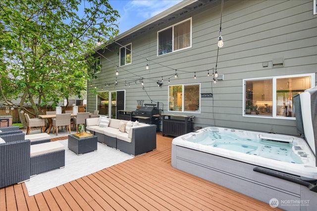 14072 117th Avenue NE, Kirkland, WA 98034