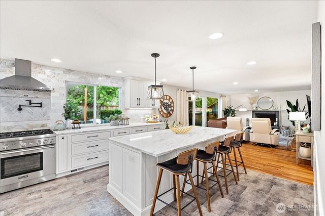 14072 117th Avenue NE, Kirkland, WA 98034