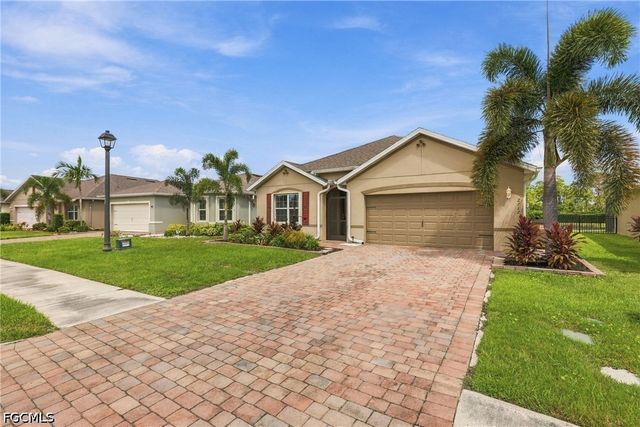 2717 Foralesca CT, Cape Coral, FL 33909