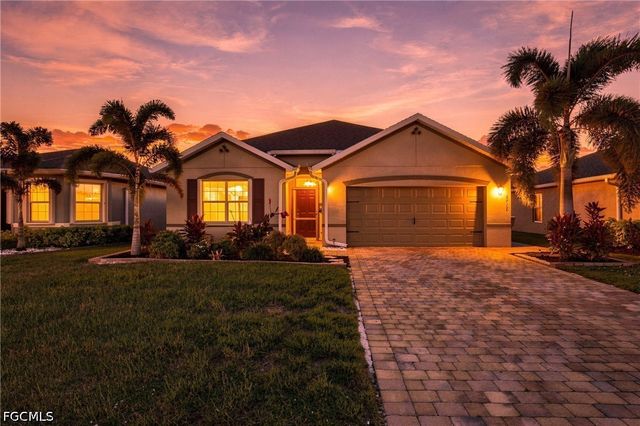 2717 Foralesca CT, Cape Coral, FL 33909