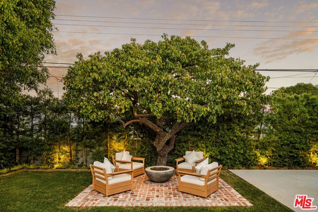 7316 El Manor Avenue, Los Angeles, CA 90045