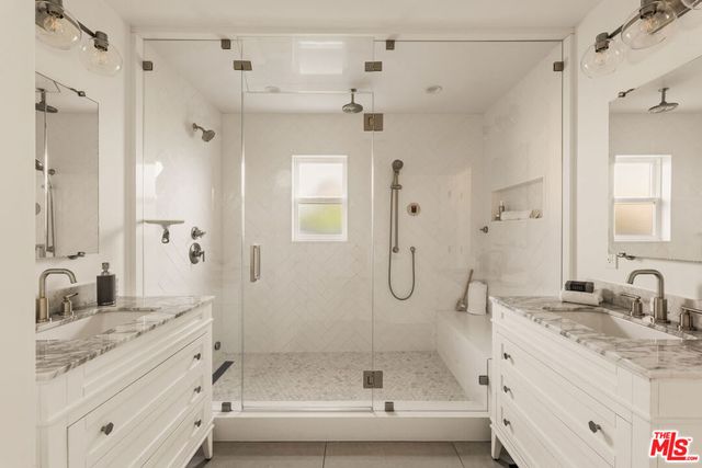 7316 El Manor Avenue, Los Angeles, CA 90045