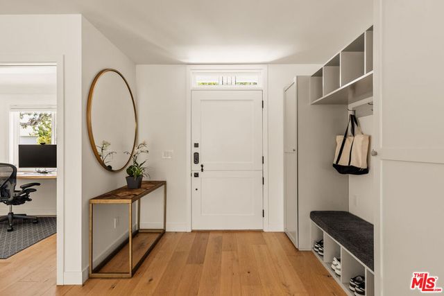 7316 El Manor Avenue, Los Angeles, CA 90045