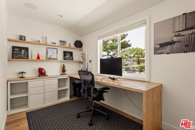 7316 El Manor Avenue, Los Angeles, CA 90045