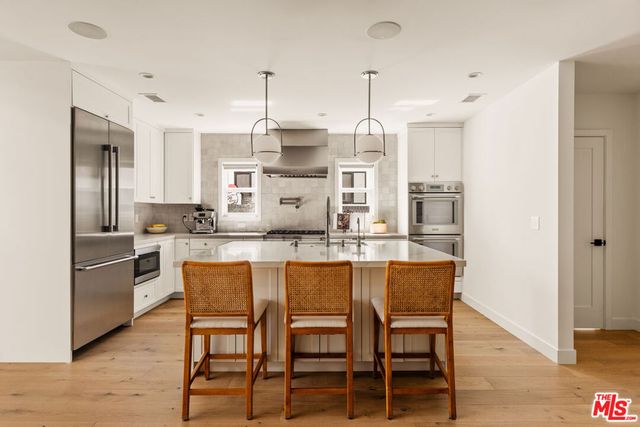 7316 El Manor Avenue, Los Angeles, CA 90045