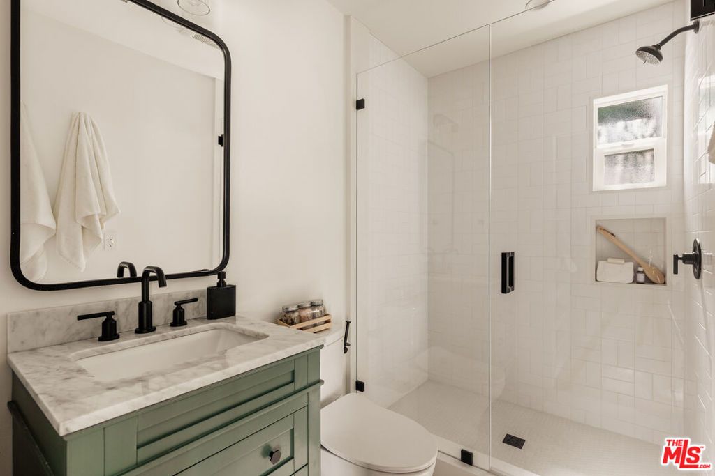 Image 26 of property listing at 7316 El Manor Avenue, Los Angeles, CA 90045