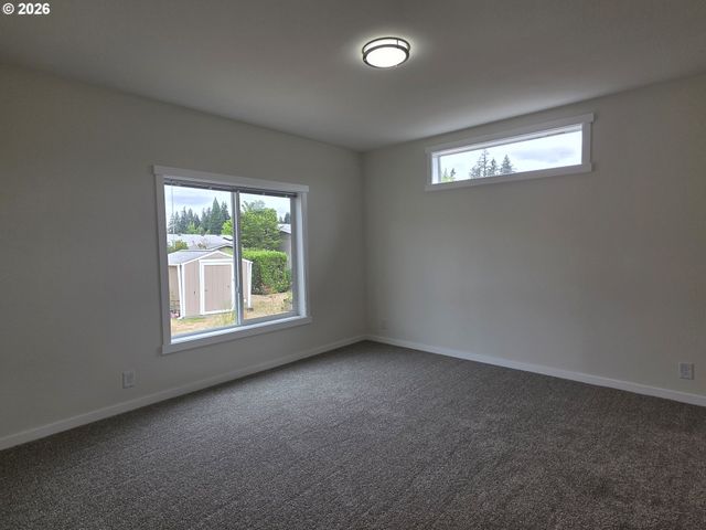 8204 Se POPPY St, Milwaukie, OR 97267