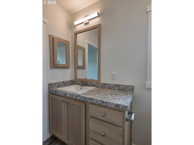 8204 Se POPPY St, Milwaukie, OR 97267