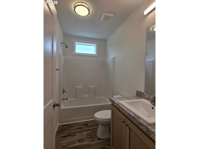 8204 Se POPPY St, Milwaukie, OR 97267