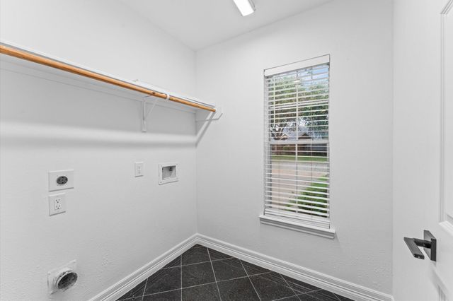 10201 Forest Spring Lane, Pearland, TX 77584