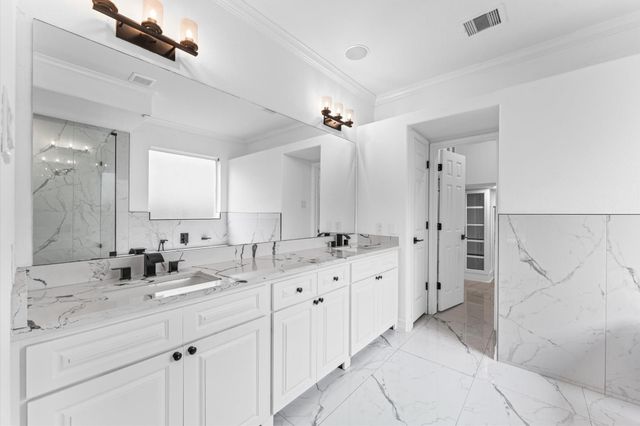 10201 Forest Spring Lane, Pearland, TX 77584