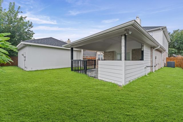 10201 Forest Spring Lane, Pearland, TX 77584