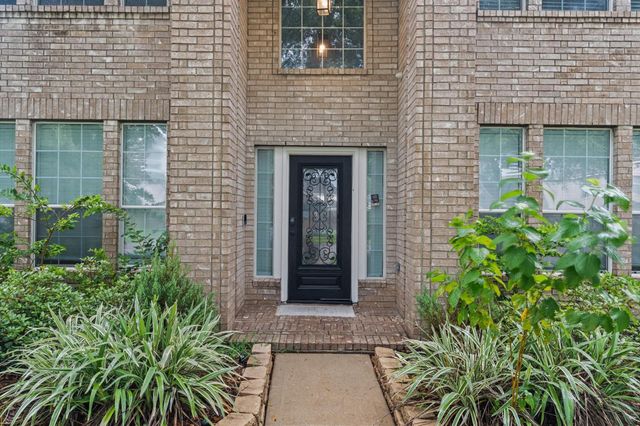 10201 Forest Spring Lane, Pearland, TX 77584