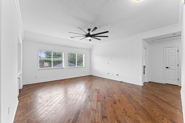 10201 Forest Spring Lane, Pearland, TX 77584