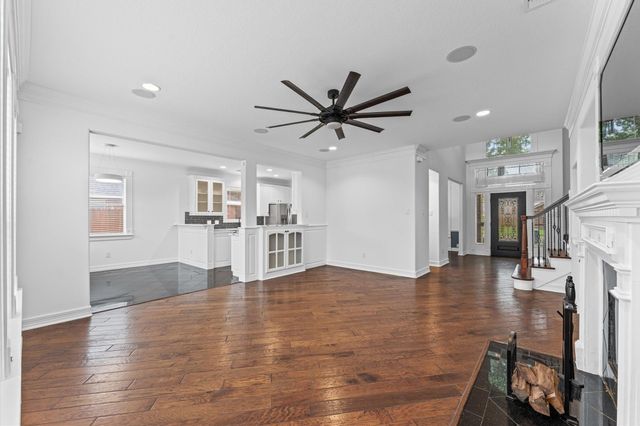 10201 Forest Spring Lane, Pearland, TX 77584