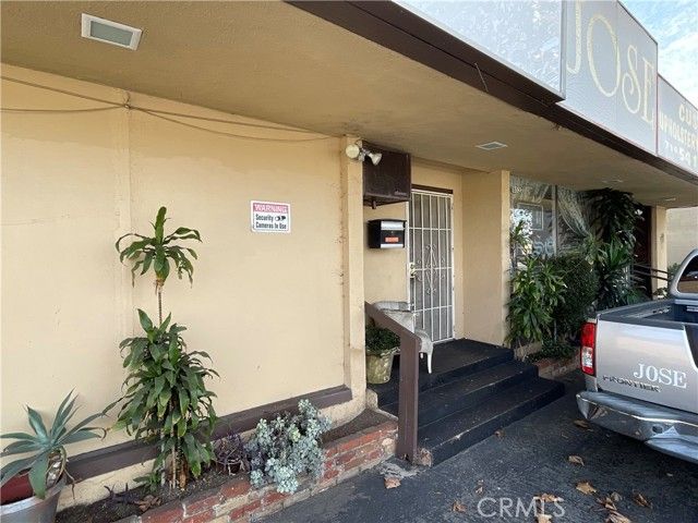 1852 W 17th, Santa Ana, CA 92706