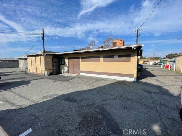 1852 W 17th, Santa Ana, CA 92706