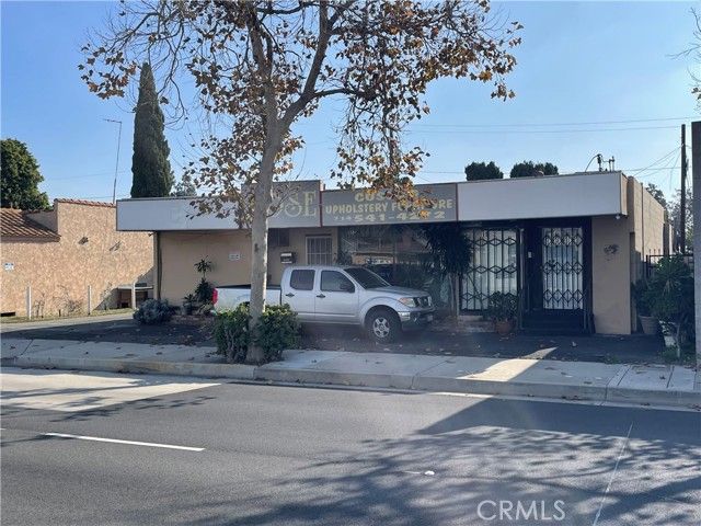 1852 W 17th, Santa Ana, CA 92706