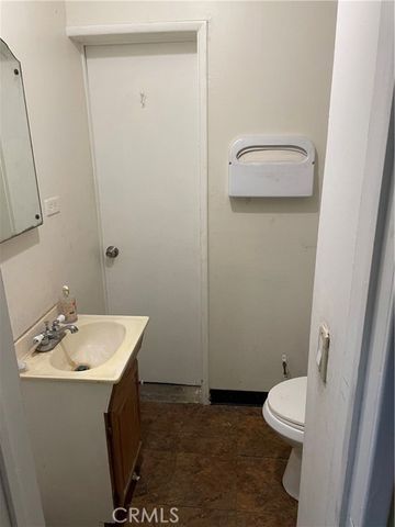 1852 W 17th, Santa Ana, CA 92706