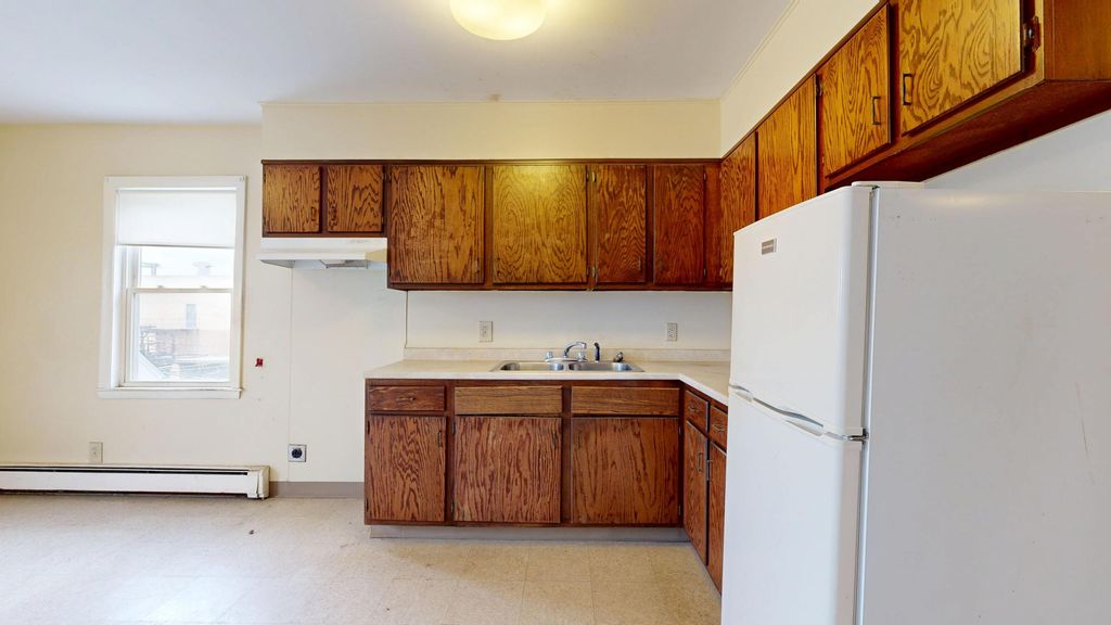 212 Park Street, Lewiston, ME 04240 — photo 4