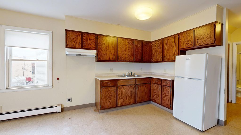 212 Park Street, Lewiston, ME 04240 — photo 5