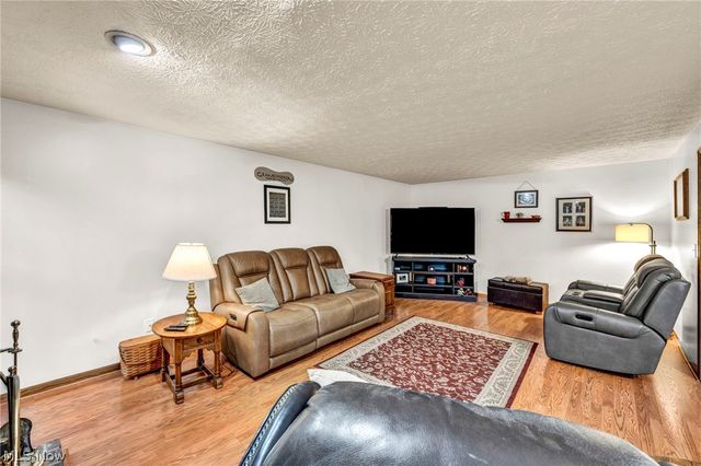 139 Mccleary Court, Northfield, OH 44067