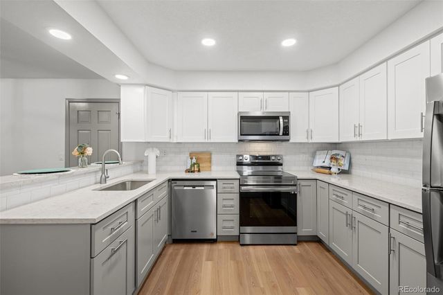 1408 E Nichols Circle, Centennial, CO 80122