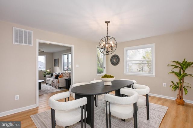 2142 LAKE DR, Pasadena, MD 21122