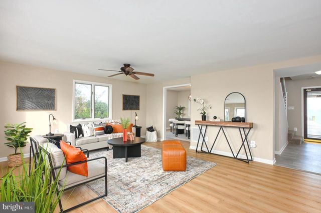 2142 LAKE DR, Pasadena, MD 21122