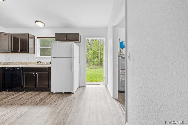 2549 W Castania Drive, Citrus Springs, FL 34434