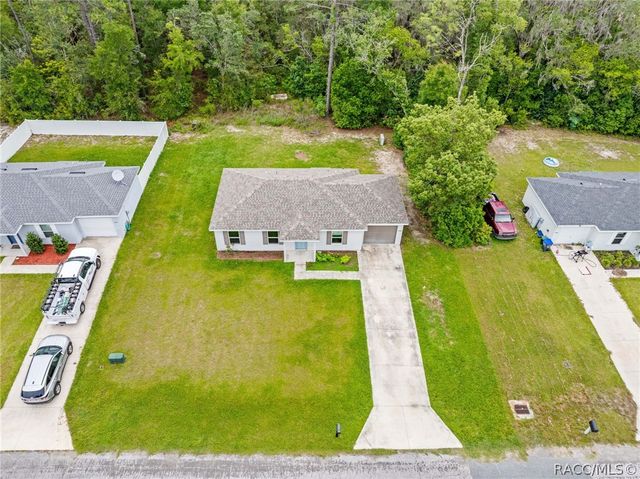 2549 W Castania Drive, Citrus Springs, FL 34434